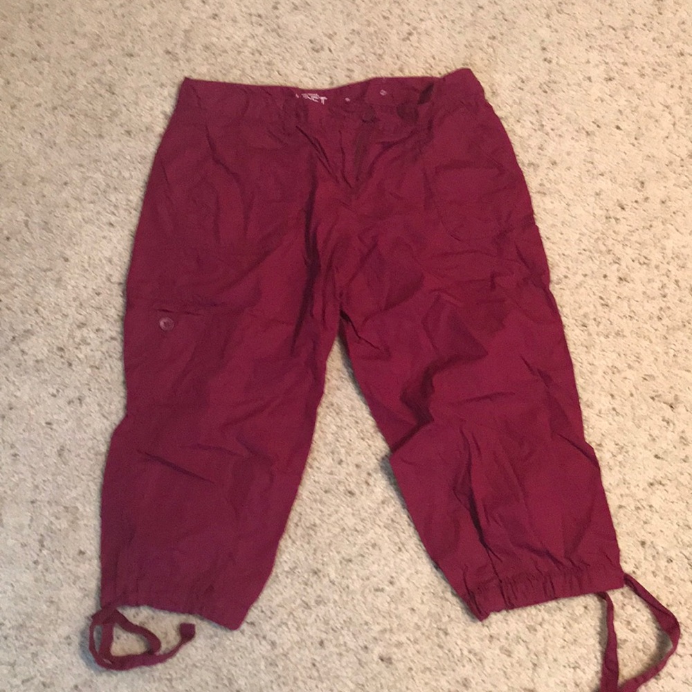 Casual Capri rise colored pants